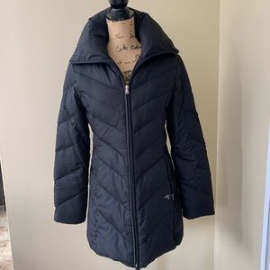 Guess black puffer coat